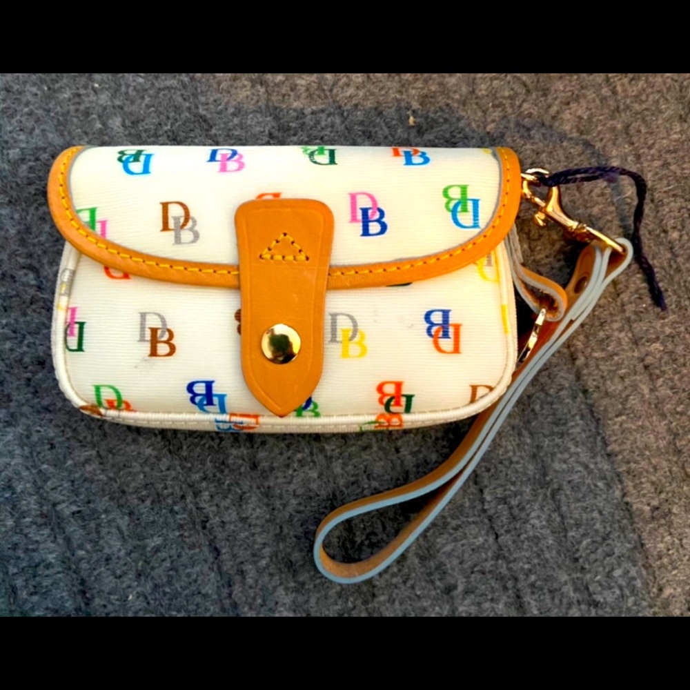 Dooney wristlet